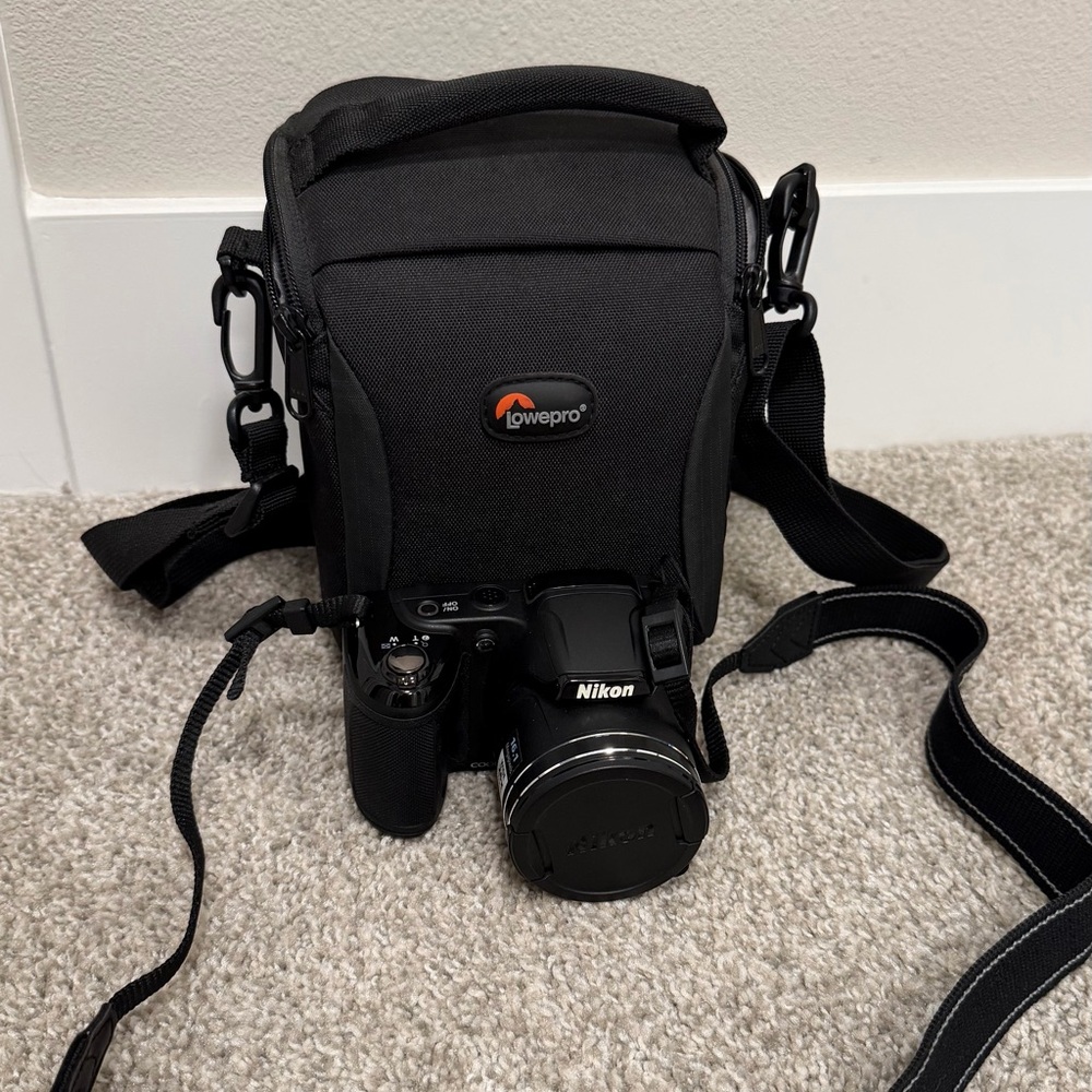 *NICE* Nikon Coolpix L320 Digital Camera 16.1MP 26X Optical Zoom w/ Lowepro Bag!